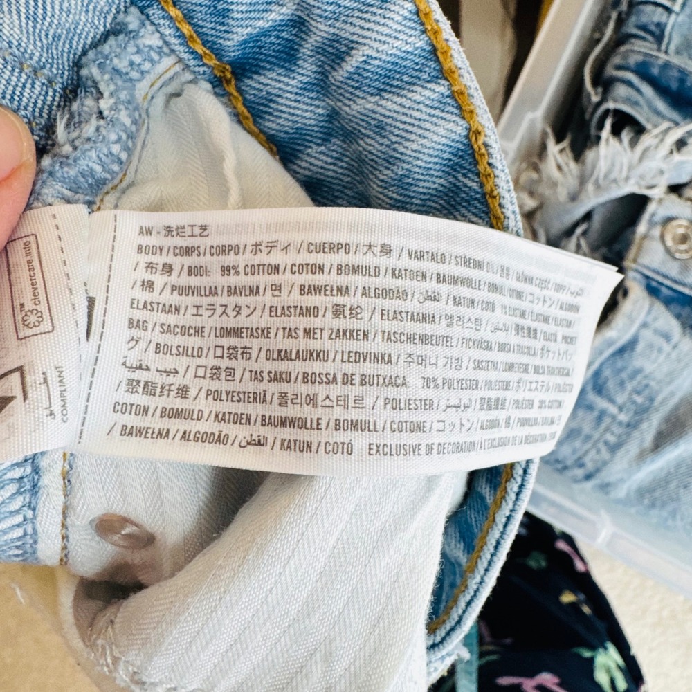 Abercrombie & Fitch 90s Relaxed Jeans Light Wash 30 Curve Love High Rise Raw Hem - Picture 8 of 10
